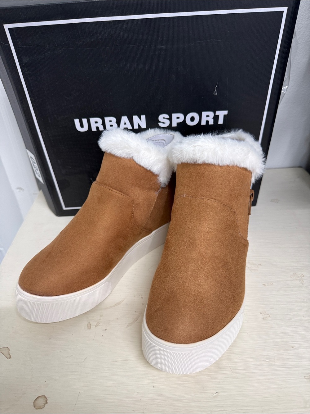 NIB Urban Sport by J Slides Karlee Suede Faux-Fur Ankle Sneakers sz 7.5